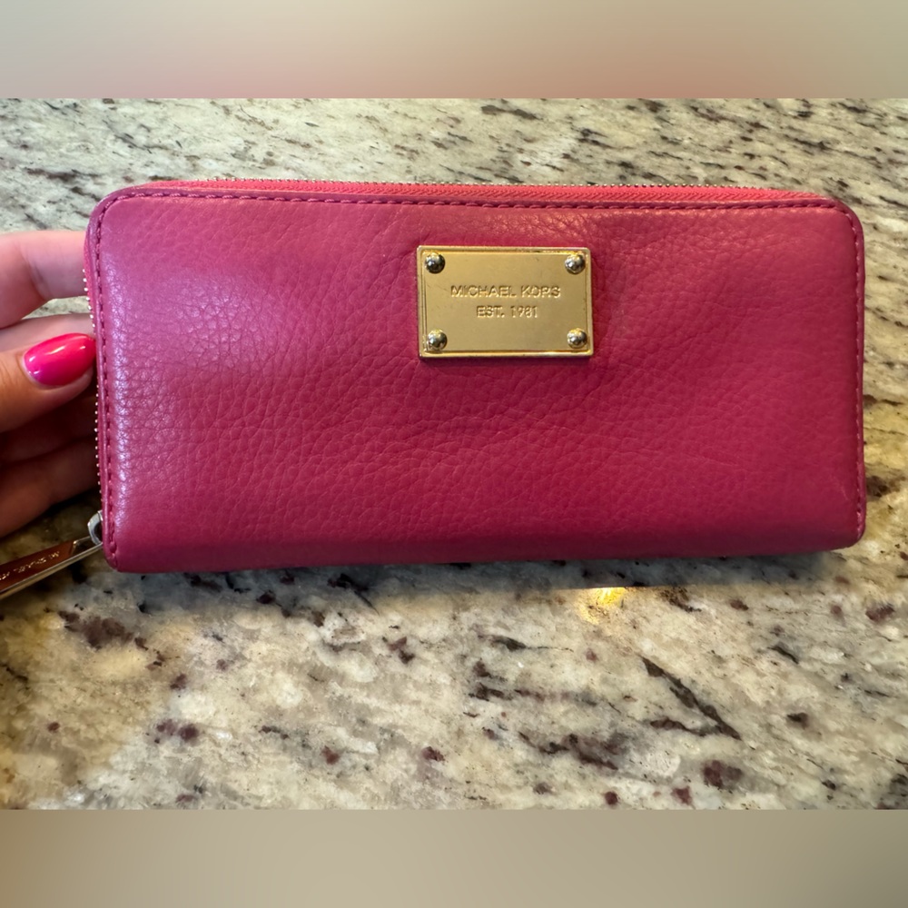 Authentic Fuchsia Pink Michael Kors Leather Wallet